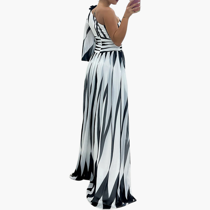 Robe Maxi Rayée à Épaule Dénudée - Élégante pour Femmes avec Fente