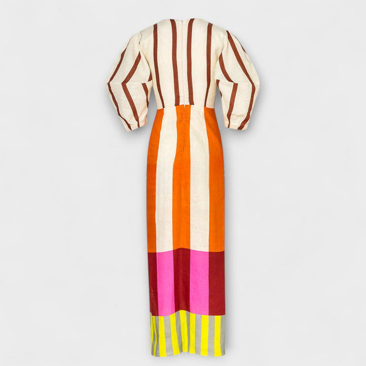 Kaya - Robe maxi avec décolleté plongeant et manches bouffantes