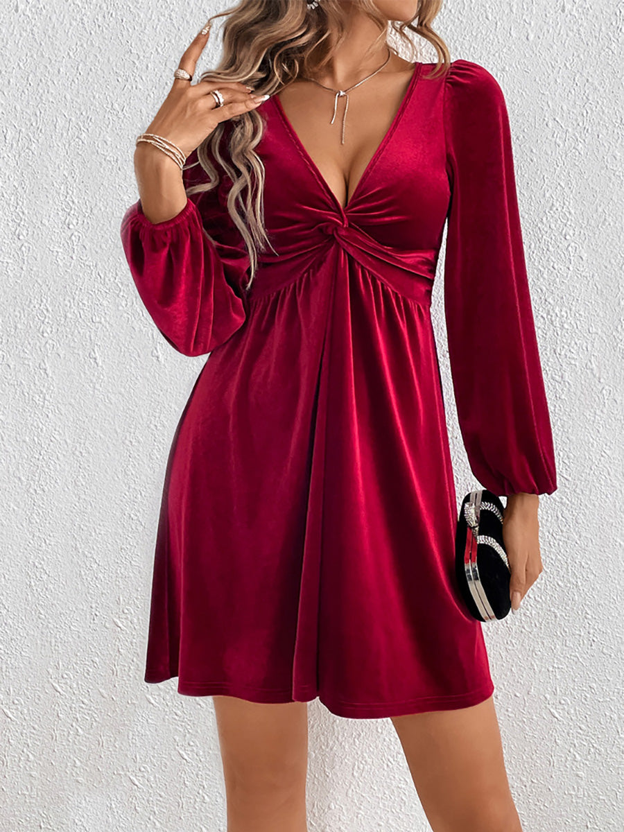 Robe courte plissée coupe trapèze, taille haute, à nœud, à empiècements, en velours, à décolleté en V profond, couleur unie