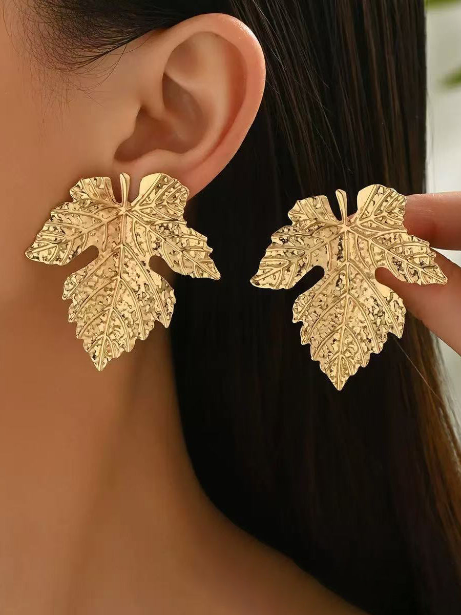 Boucles d'oreilles en forme de feuilles, couleur unie