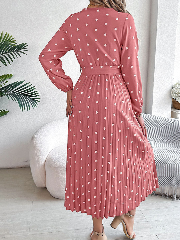 Robe chemise plissée taille haute, à manches longues, à pois, à taille nouée, à col en V