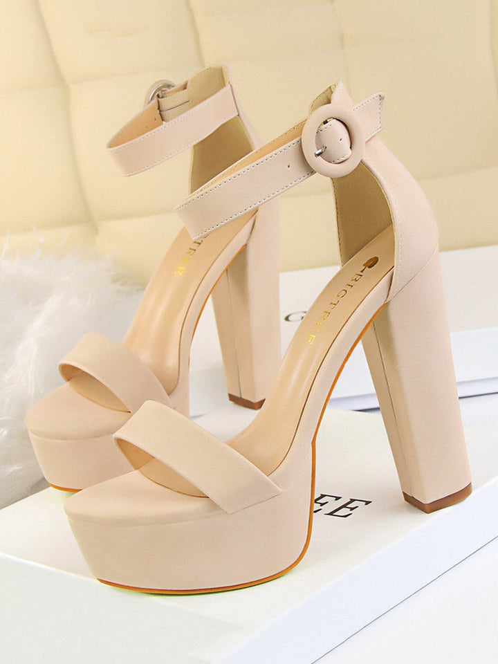 Sandales à talons à boucle, à bout ouvert, à empiècements