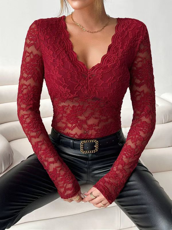 T-shirt transparent à manches longues, coupe près du corps, à décolleté en V profond, couleur unie