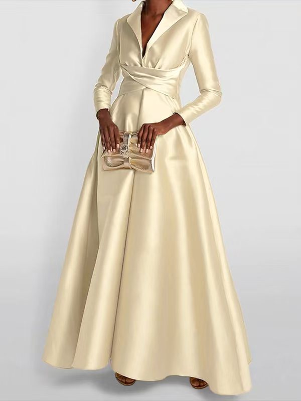 Robe longue plissée coupe trapèze, taille haute, à col en V, couleur unie