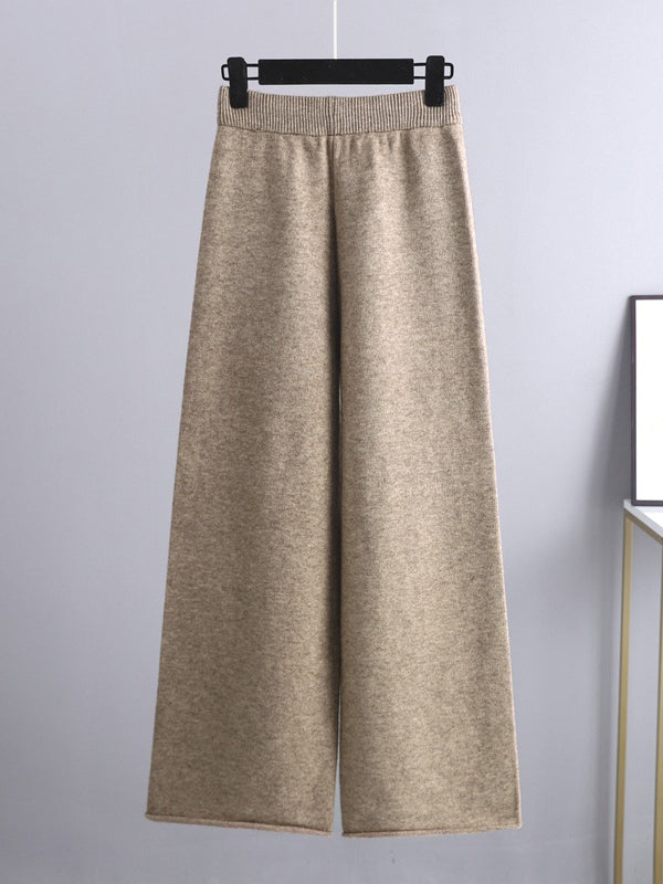 Ensemble deux pièces urbain ample, pull à demi-col roulé et pantalons à jambes larges
