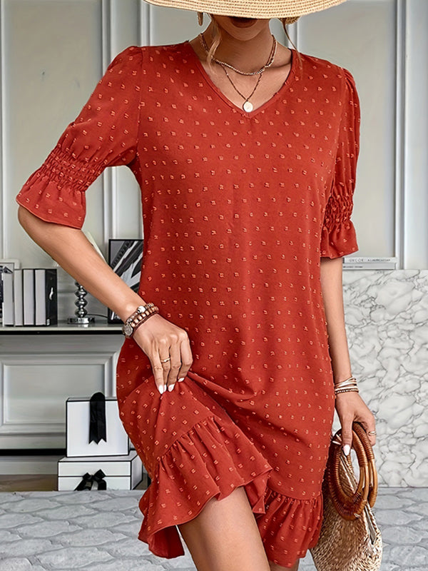 Robe courte plissée coupe trapèze, à manches évasées, à taille élastique, en jacquard, à empiècements, à col en V, couleur unie