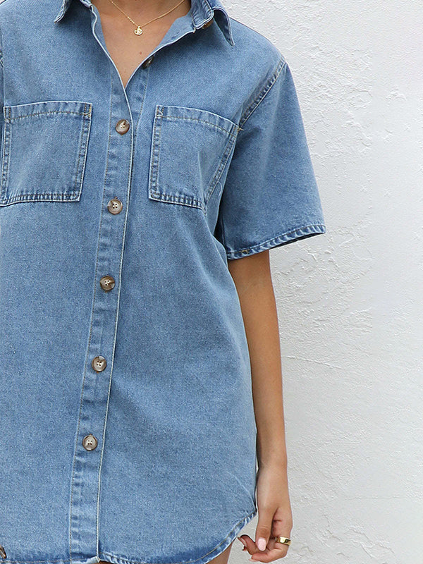Robe chemise ample à manches courtes, à empiècements, à col revers