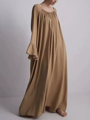 Robe longue ample plissée à manches évasées, à empiècements, à col rond, couleur unie