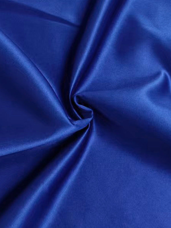 Robe longue ample asymétrique plissée à manches trois-quarts, à empiècements, à col rond