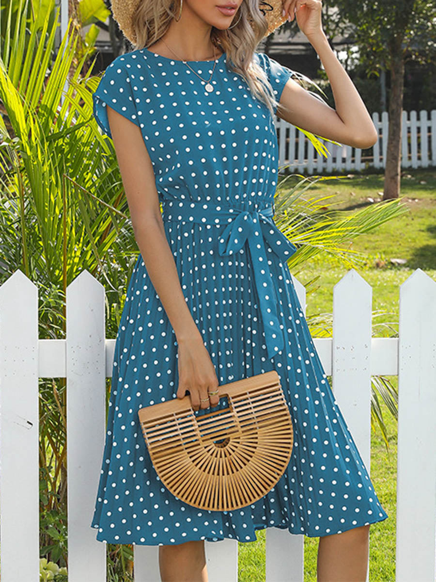 Robe mi-longue boutonnée plissée coupe trapèze, à mancherons, à pois, à empiècements, à taille nouée, à col rond, couleur contrastée