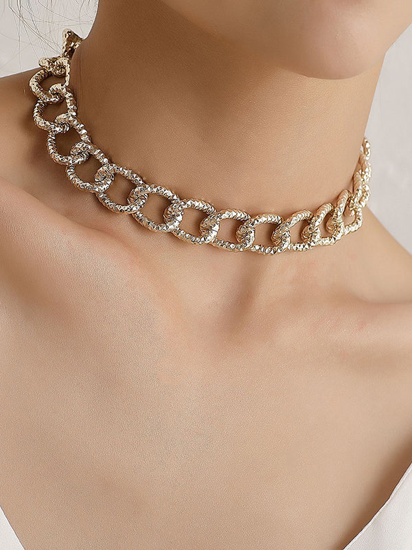 Collier géométrique ajouré délicat à chaîne