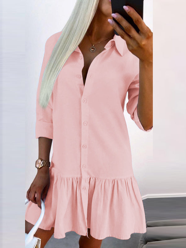 Robe chemise ample boutonnée plissée à manches longues, à empiècements, à col revers, couleur unie
