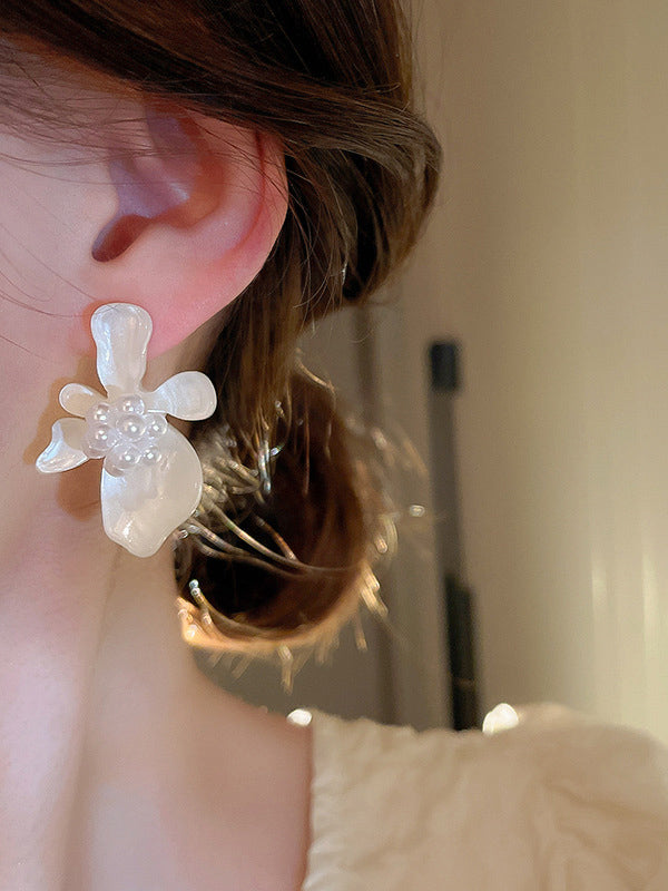 Acrylique & Accessoires de boucles d'oreilles en forme de fleur d'imitation de perle