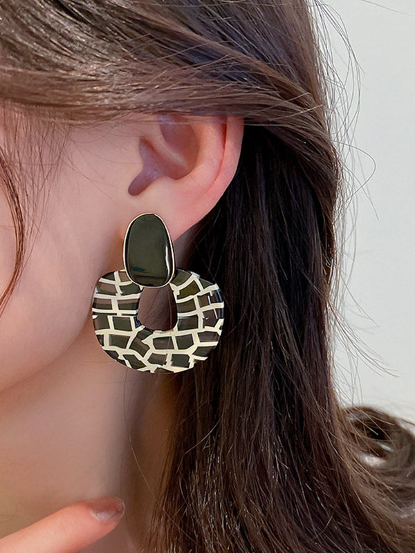 Boucles d'oreilles pendantes géométriques couleur contrastée