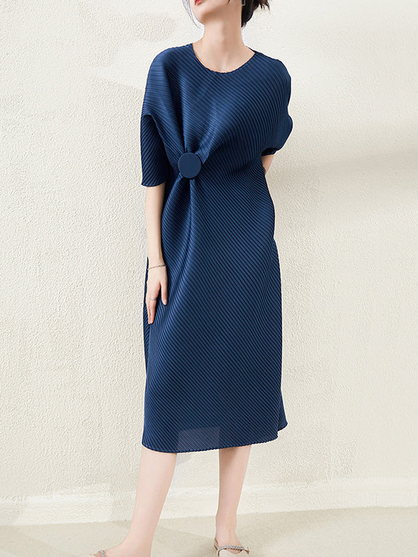 Robe mi-longue élégante ample plissée à coupe irrégulière, à col rond, couleur unie