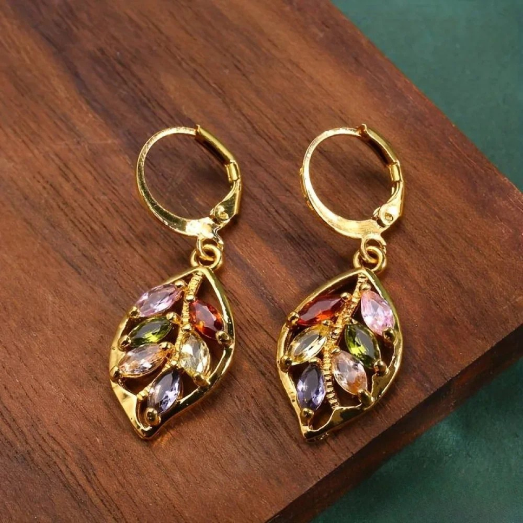 Gerhild – Boucles d'oreilles en forme de feuille dorées