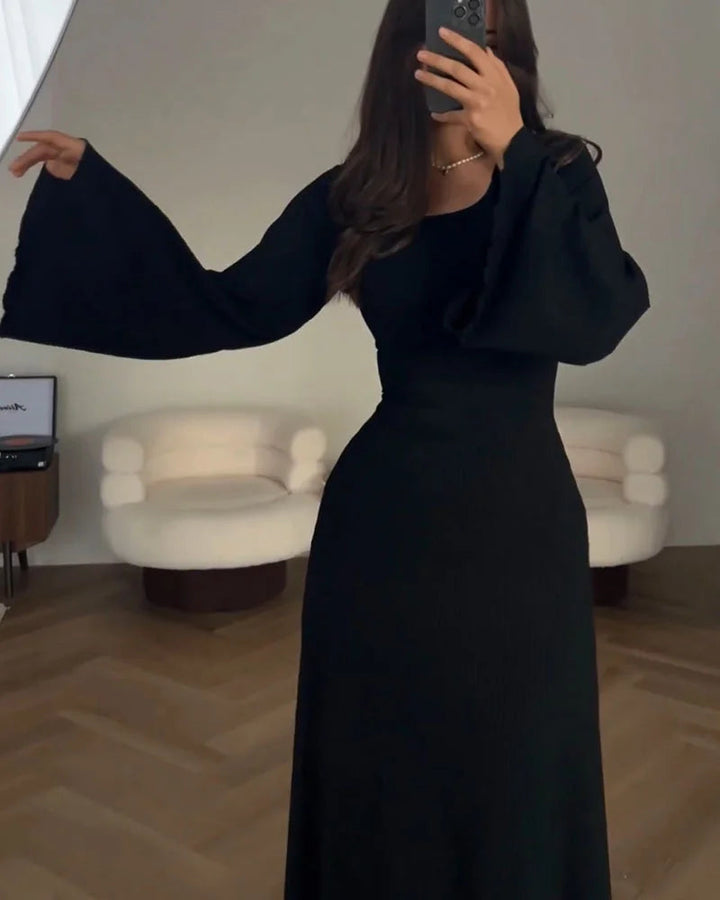 Bella 2.0 - Robe en tricot avec ceinture à la taille