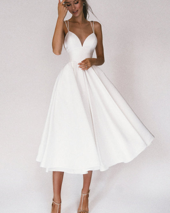 Robe de soirée élégante pour femmes | Robe cocktail avec bretelles spaghetti et décolleté en cœur
