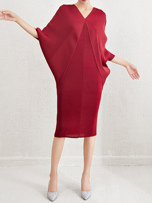 Robe mi-longue ample plissée à manches chauve-souris, à col en V, couleur unie