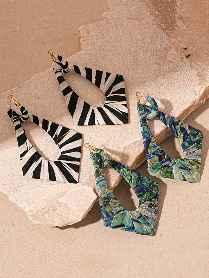 Boucles d'oreilles pendantes géométriques couleur contrastée