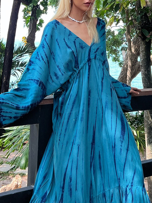 Robe longue imprimée ample à empiècements, à manches raglan, à col en V