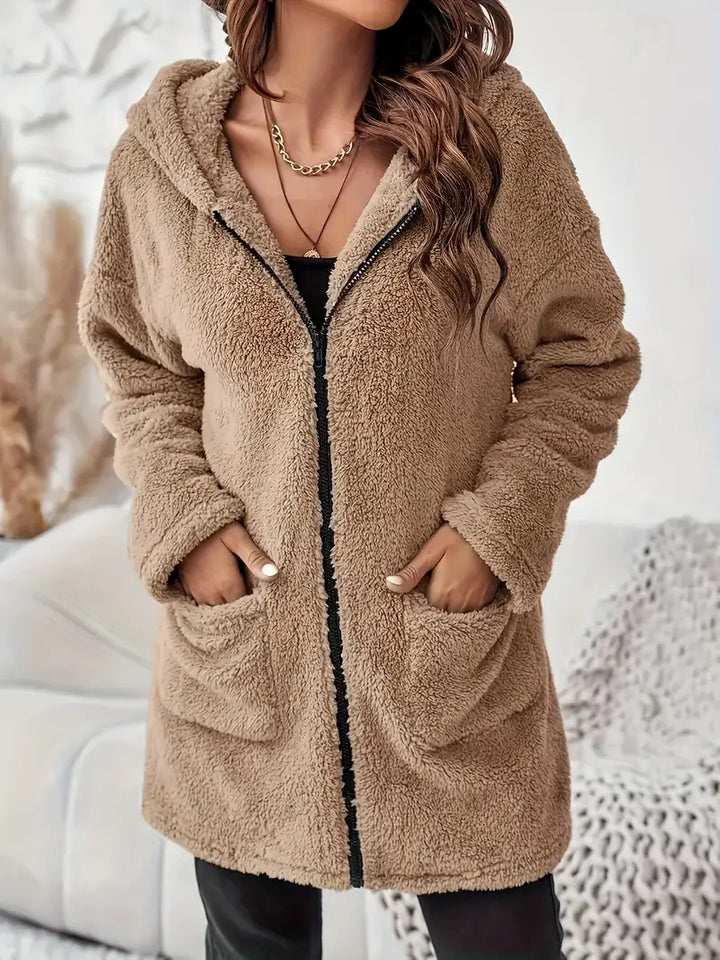 Manteau à capuche en peluche avec poches à patchs et fermeture éclair élégante pour femmes | STYLE, CONFORT, CHALEUR
