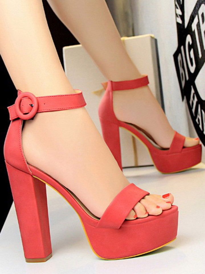 Sandales à talons à boucle, à bout ouvert, à empiècements