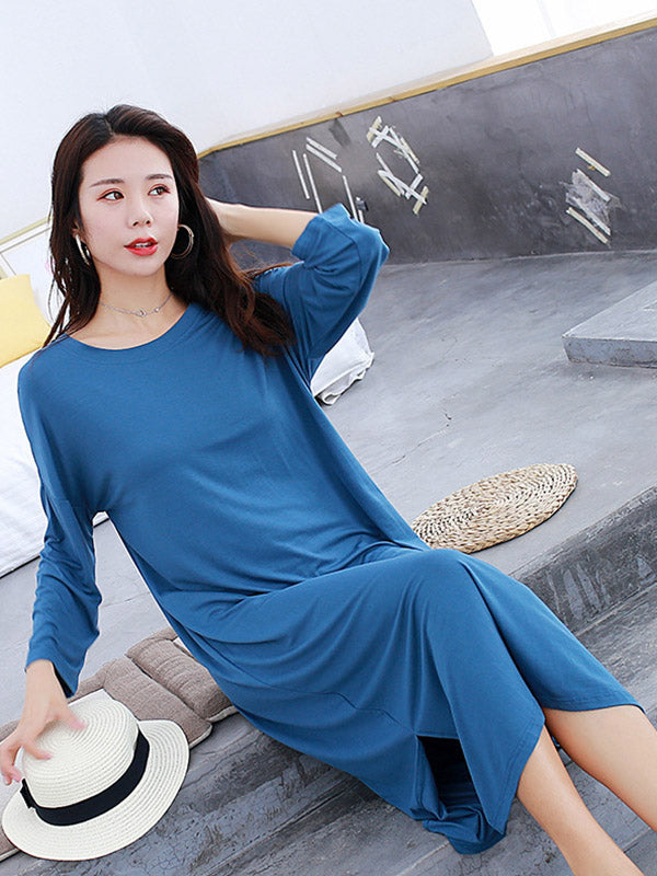 Robe pyjama ample en modal à manches longues et fente sur le côté