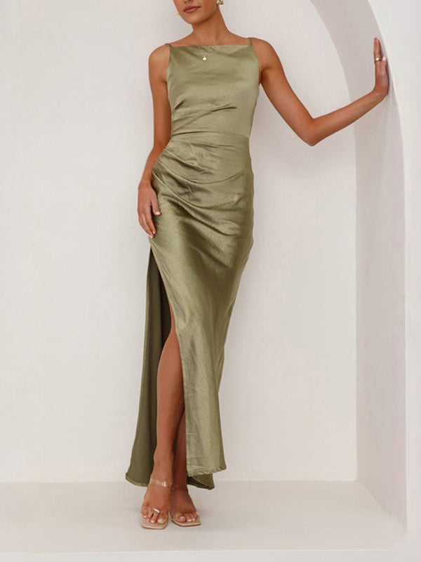 Robe mi-longue plissée fendue sur le côté sans manches, à empiècements, à fines bretelles, couleur unie