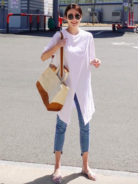 Haut t-shirt uni ample simple fendu sur le devant