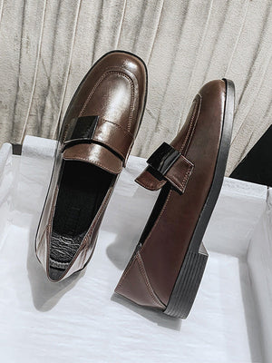 Mocassins à bout carré à coupe peu profonde