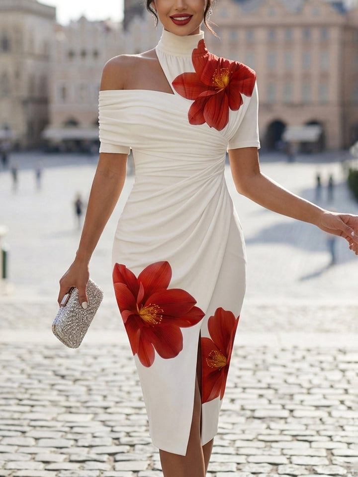 Robe mi-longue moulante plissée fendue devant à manches courtes, à imprimé floral, à col haut
