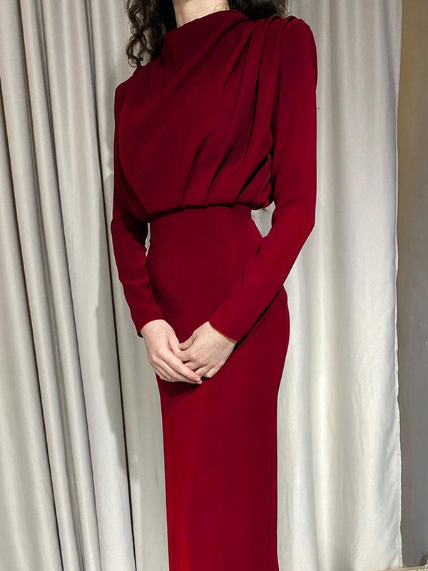 Robe mi-longue plissée taille haute, à manches longues, à col cheminée, couleur unie