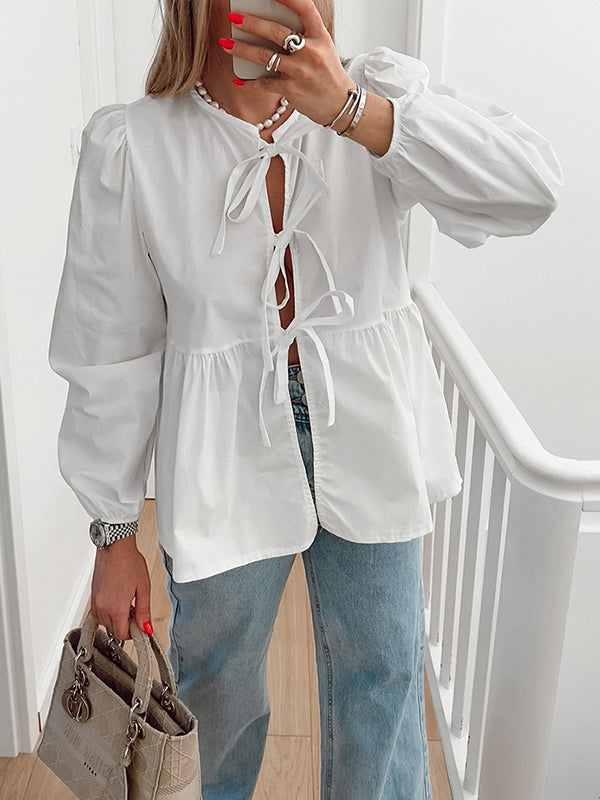 Chemisier ample noué à manches longues, à taille élastique, à empiècements, à col rond, couleur unie
