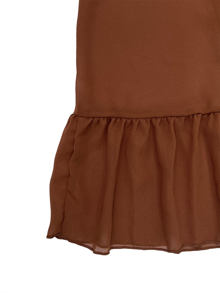 Robe longue superposée plissée volantée transparente style cape, à coupe irrégulière, à empiècements, à col haut, couleur unie