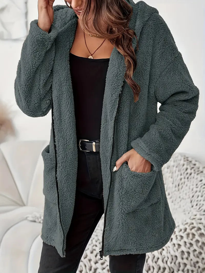 Manteau à capuche en peluche avec poches à patchs et fermeture éclair élégante pour femmes | STYLE, CONFORT, CHALEUR