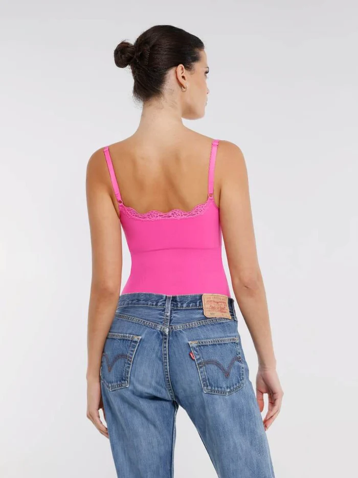 Body en dentelle avec contours
