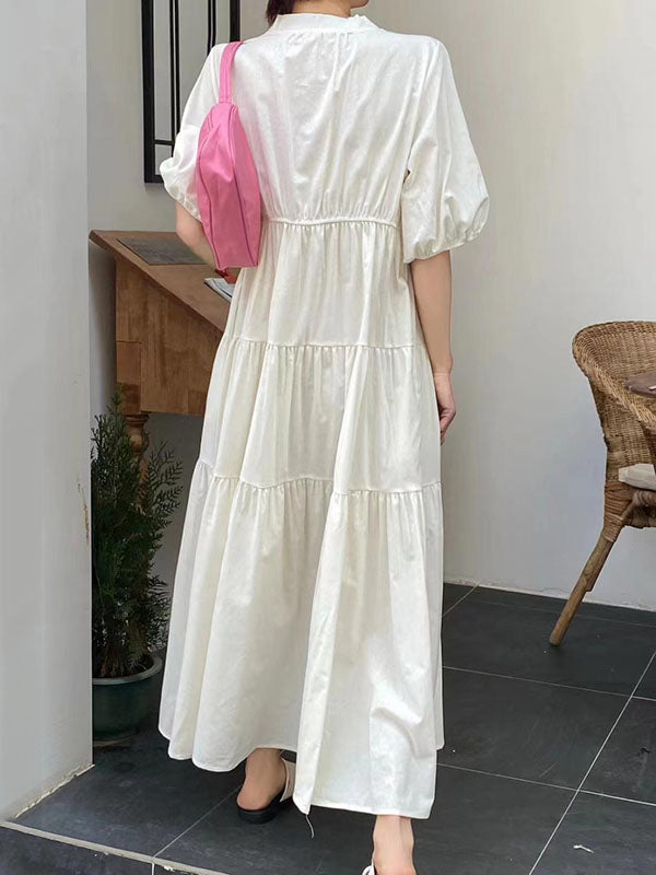 Robe mi-longue ample brodée plissée à manches bouffantes, à col en V