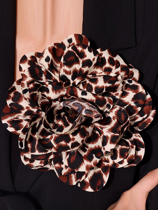 Broche en forme de fleur, à imprimé léopard