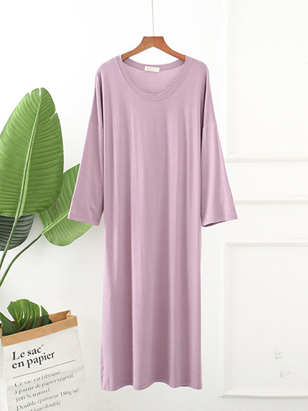 Robe pyjama ample en modal à manches longues et fente sur le côté