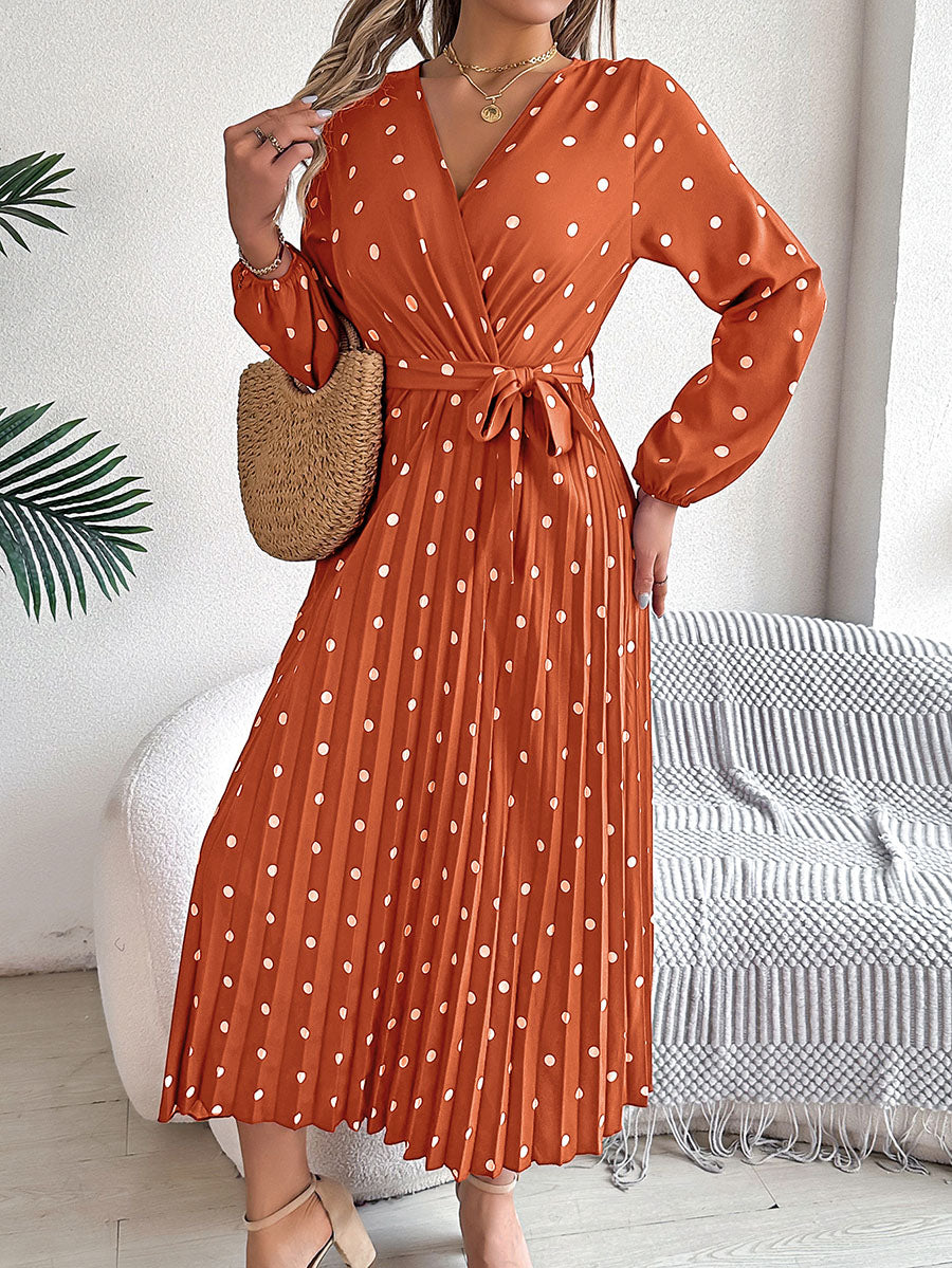 Robe chemise plissée taille haute, à manches longues, à pois, à taille nouée, à col en V