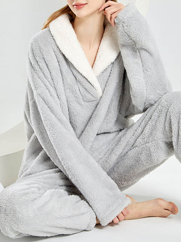 Ensemble pyjama deux pièces en molleton corail à col en V + pantalon
