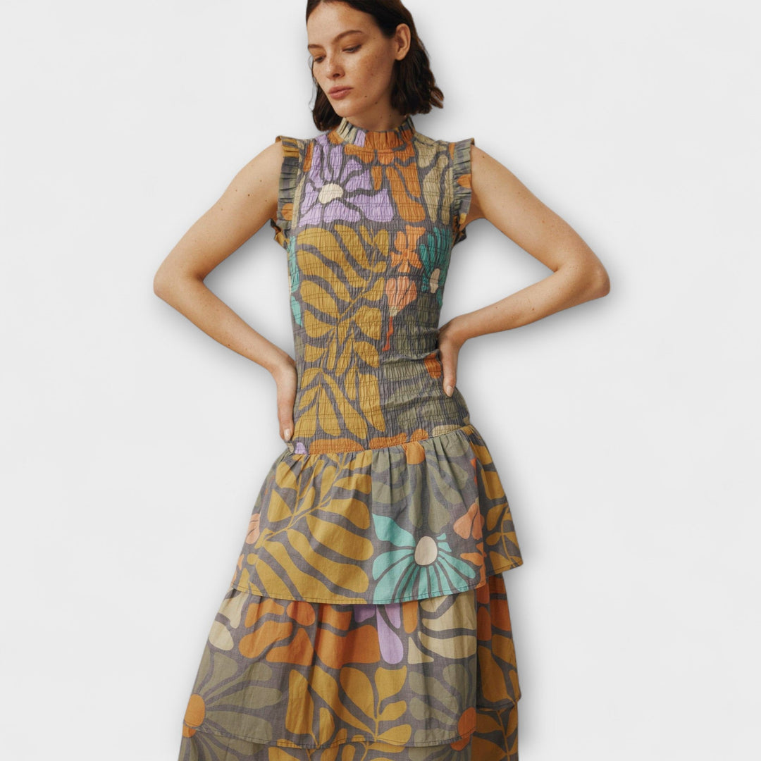 Yenora – Robe midi avec corsage smocké et jupe à volants