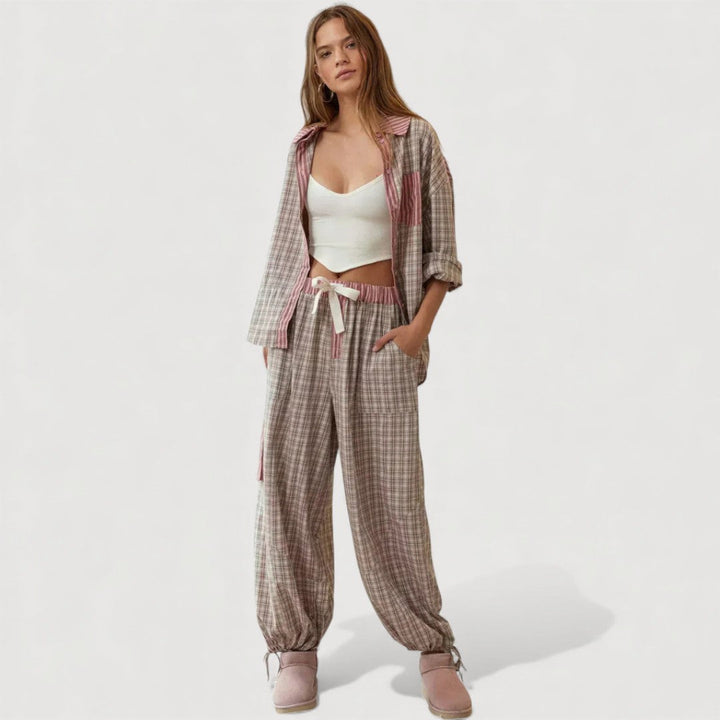 Isabella | Ensemble de Pyjama Décontracté pour Femmes porté avec Style
