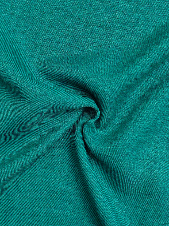 Robe mi-longue ample à manches chauve-souris, à poches, à décolleté en V profond, couleur unie