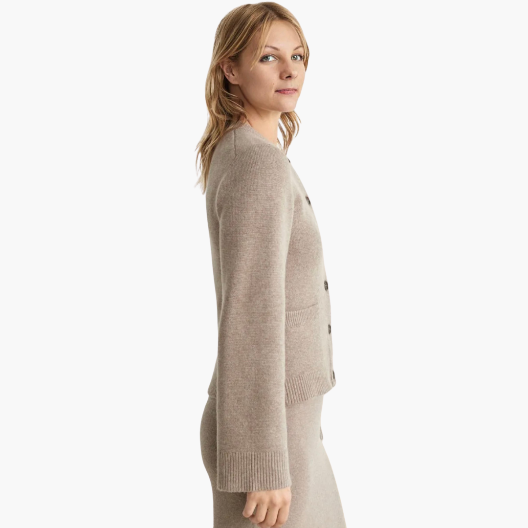 Gilet pour femmes avec boutons et col rond