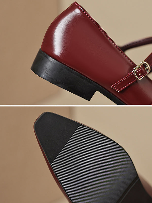 Chaussures plates à empiècements et bout pointu avec boucle de ceinture Mary Janes
