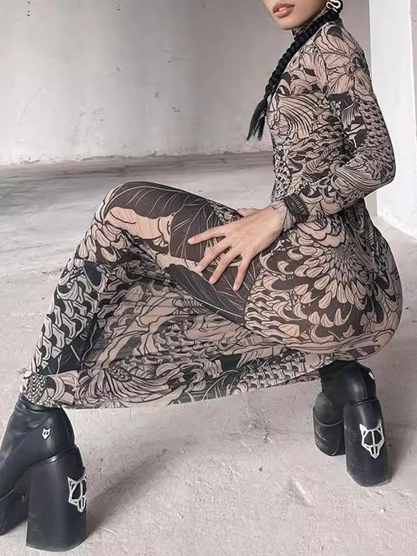 Robe de soirée longue imprimée transparente à manches longues, coupe près du corps, à empiècements, à col haut