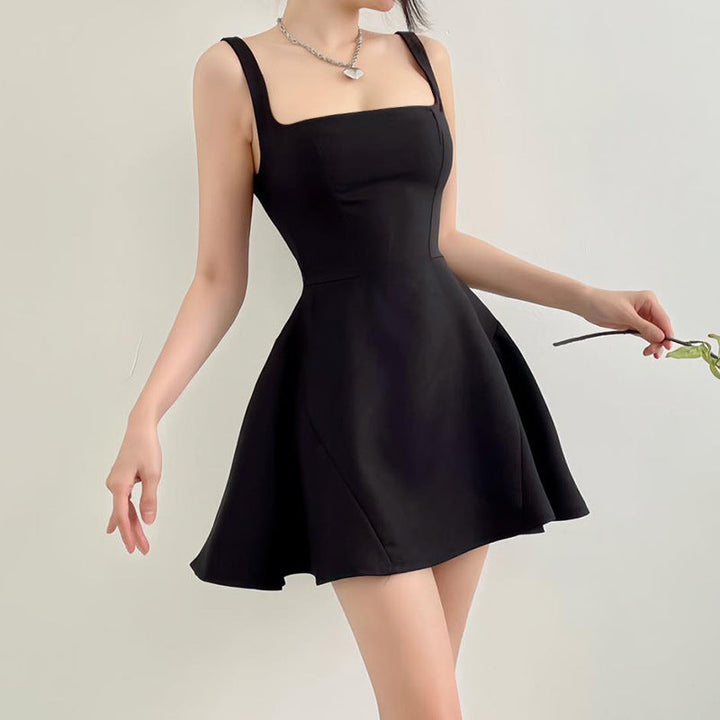 Charina - Robe mini évasée noire