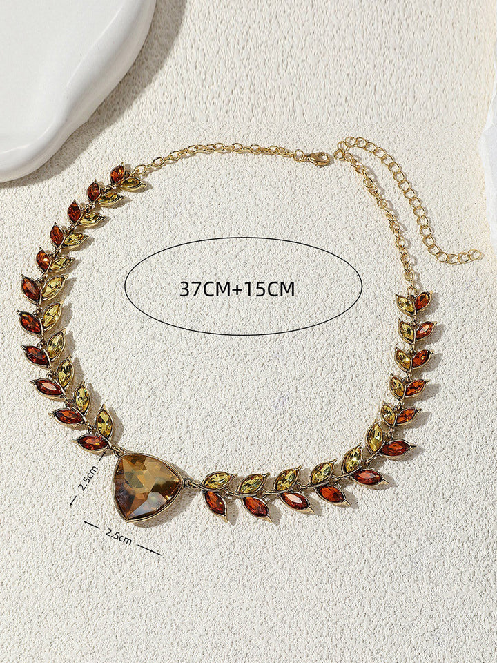 Collier à chaîne, en forme de feuilles, à strass